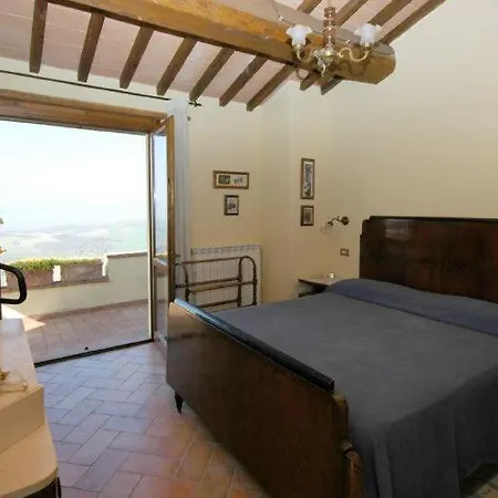 Villa Sleeps 6 Pool Wifi